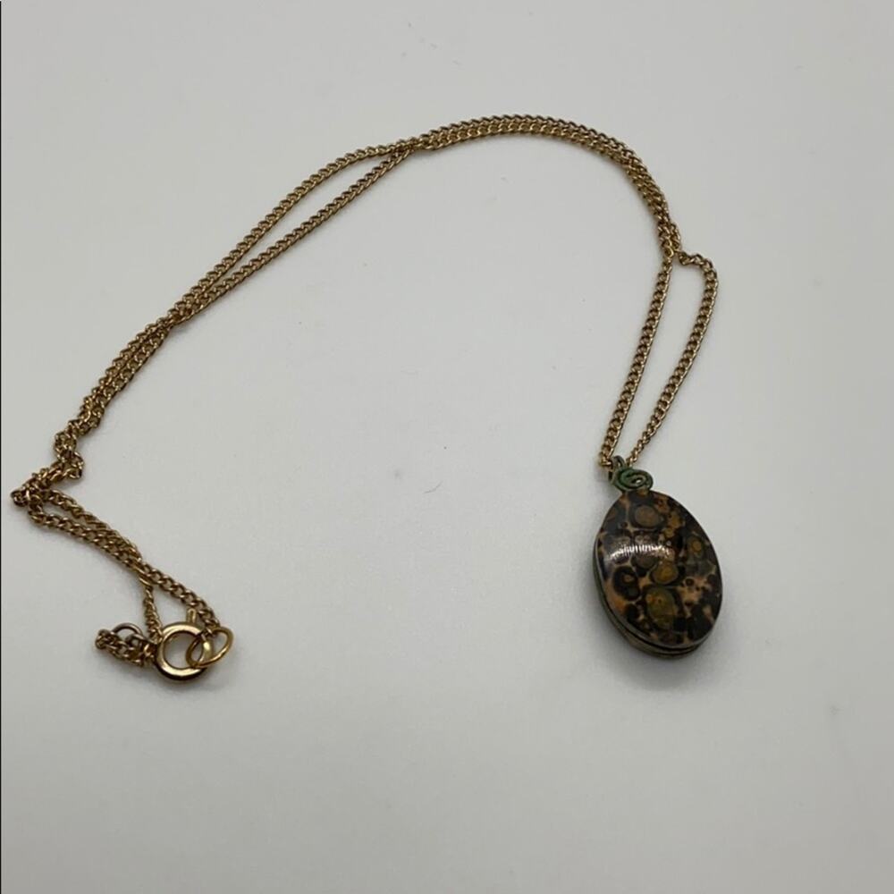 Vintage Jasper pendant with goldtone chain